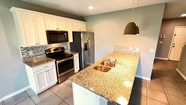 Building Photo - 600 Northern Way