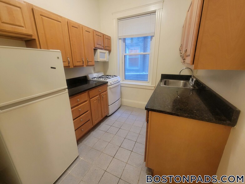 Primary Photo - 51 Queensberry St