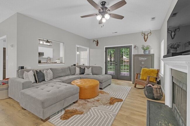 Building Photo - Call Sabrina Thomas at 757-767-0767 for more information