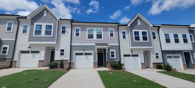 Front House view - 804 Oak Center Dr