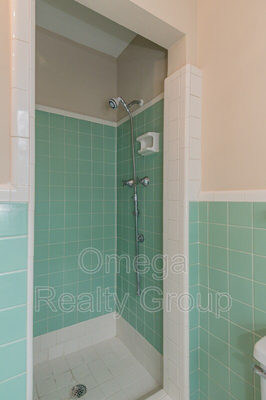 Building Photo - 1861 Gillespie Dr