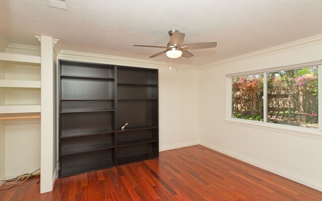 Building Photo - Stunning & Spacious Encinitas Home w/ Gorg...