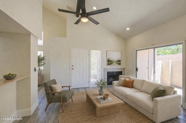 Building Photo - 2019 W Lemon Tree Pl