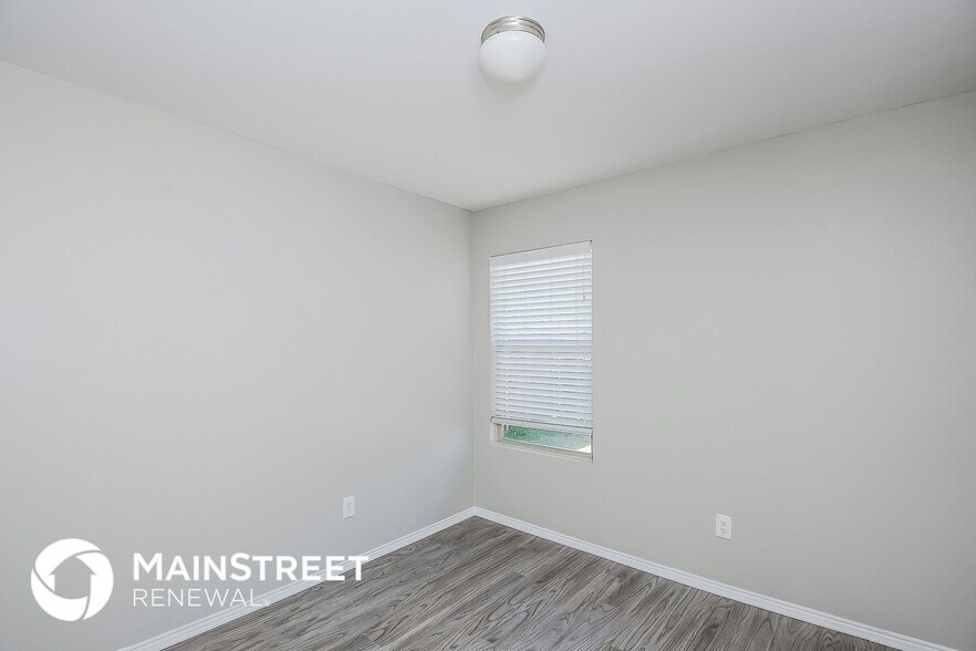 Building Photo - 9013 Sun Haven Way