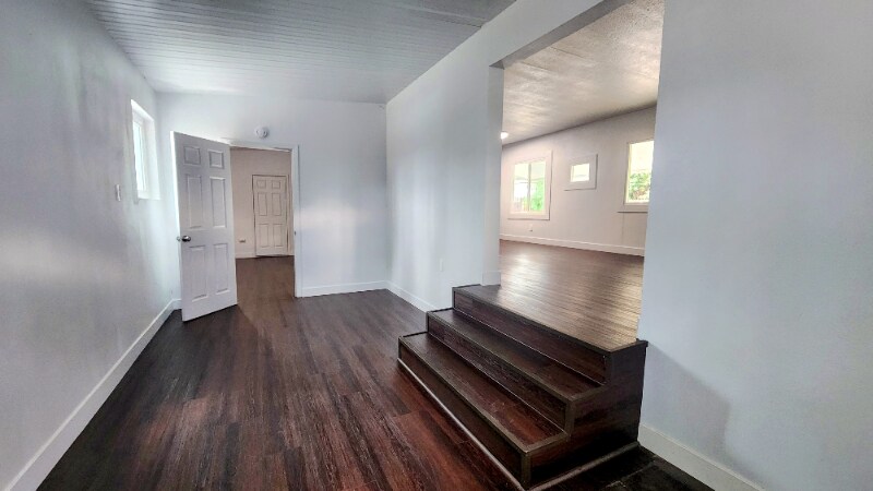 Building Photo - 22556 Lukens Ln