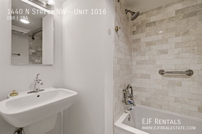 Building Photo - 1440 N Street NW-Unit 1016