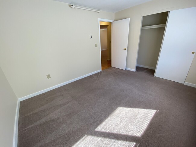 Building Photo - 29 Capron Rd