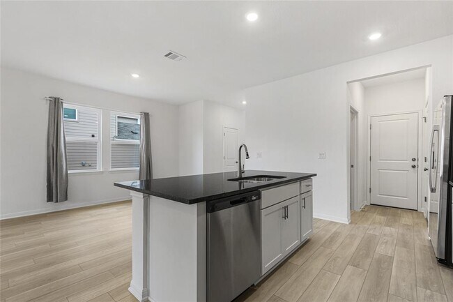 Building Photo - 701 Unakite Trl