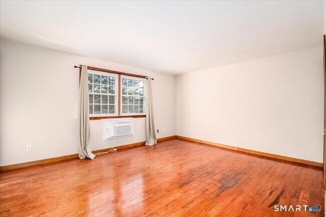 Building Photo - 62 Old Farms Ln