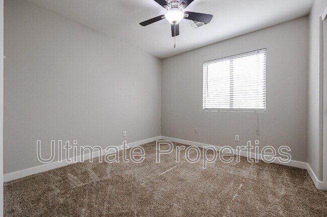 Building Photo - 15008 W Ventura St