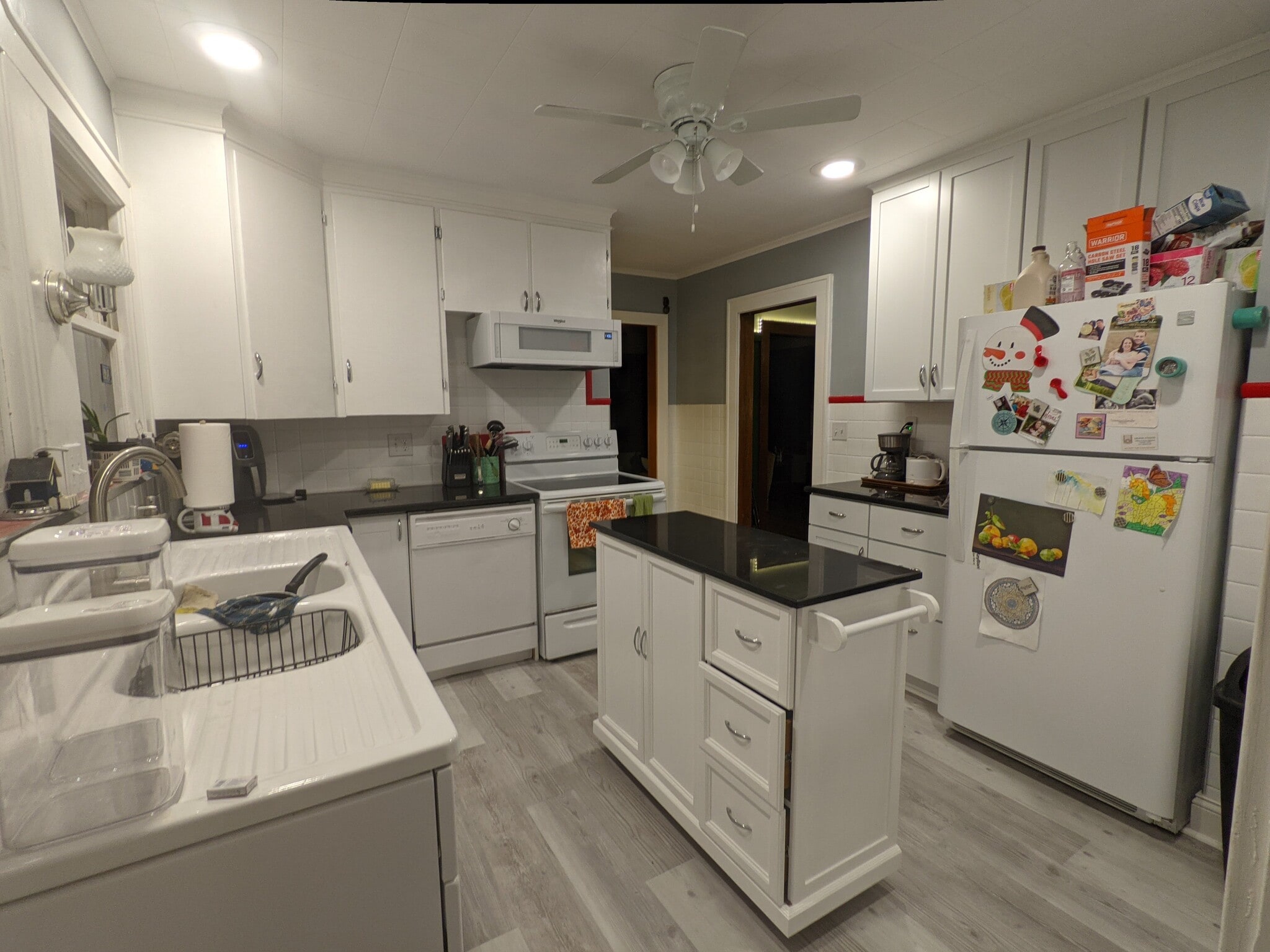 Kitchen - 82 Martin Ave