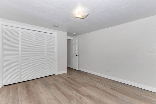 Building Photo - 11440 E Blue Cove Dr