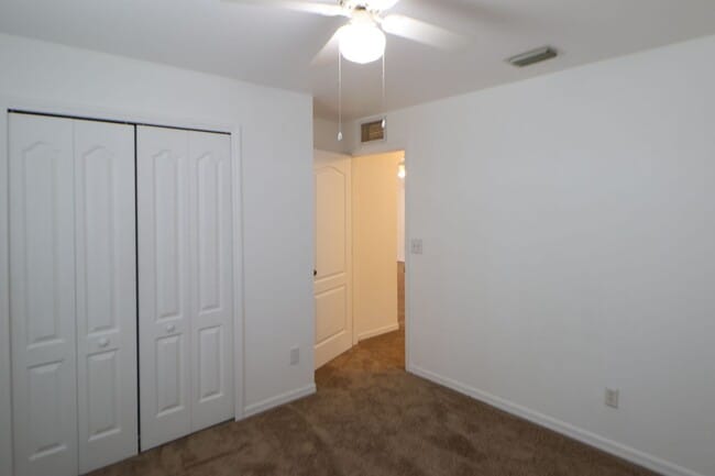 Building Photo - 1414 NE 33rd Terrace