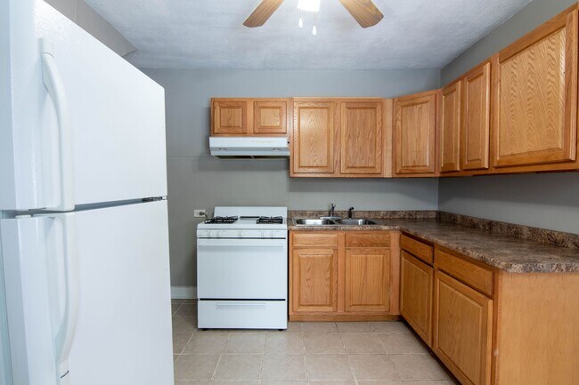 Building Photo - Garden Dr 1500-1502 MLR