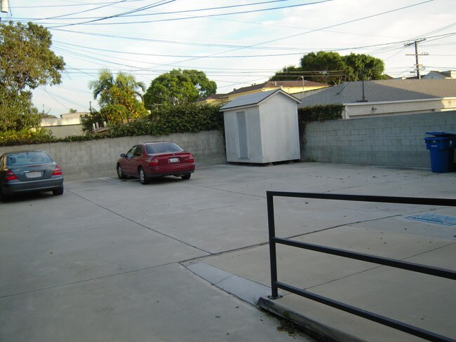 Building Photo - 1710 S Redondo Blvd