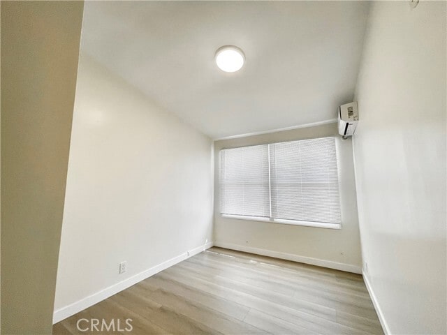 Building Photo - 1804 E Holly Oak Dr