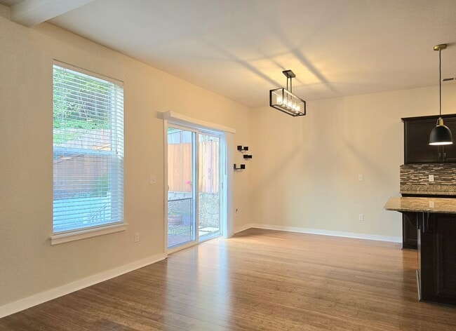 Building Photo - 4 Bedroom Home in Lake Stevens Now Available!