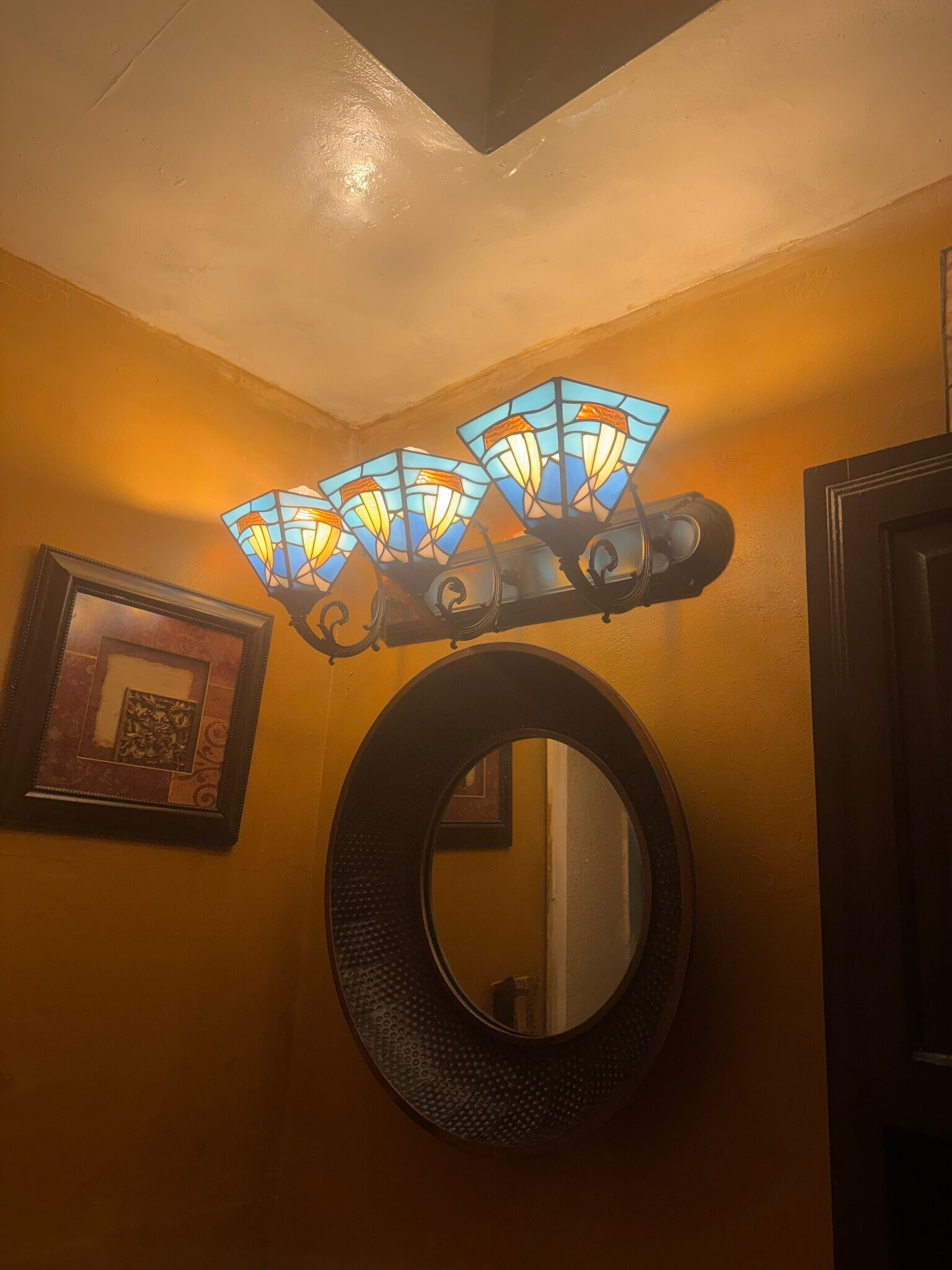 Bath - 1131 Lakeshore Dr