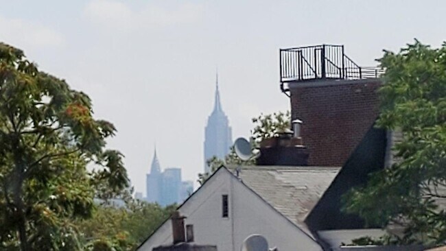 Building Photo - 63 Prospect St