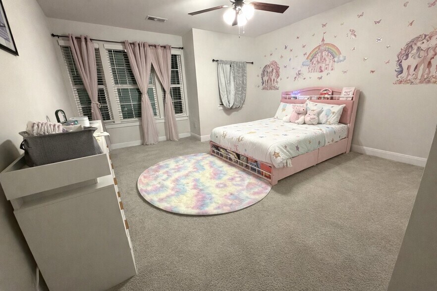 Building Photo - 11010 Watterson Square Ln