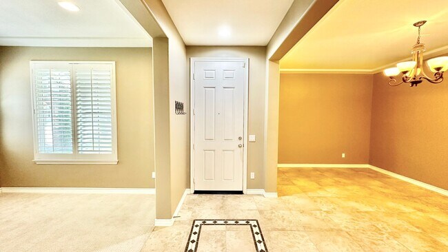 Building Photo - Wonderful Executive Style Two-Story Home i...