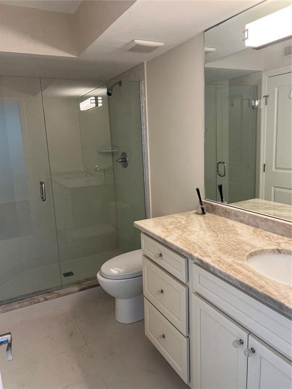 Building Photo - 5701 Bahia Del Mar Cir N