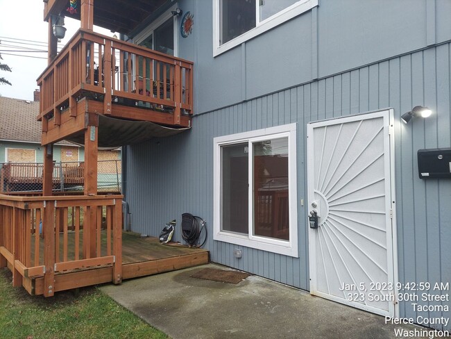 Building Photo - For Rent - Tacoma darling 1 bedroom 1 bath...