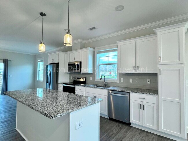Building Photo - 4732 Siddons Dr