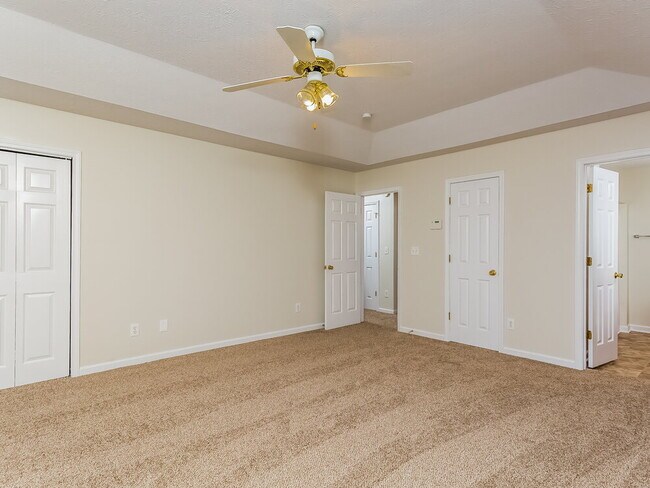 Building Photo - 1005 Gleason Dr