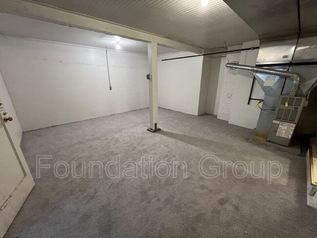 Building Photo - 3202 Farragut St