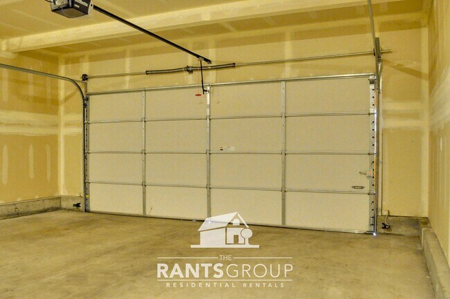 Building Photo - Low maintenance yard!