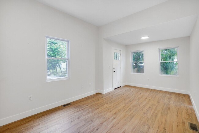 Building Photo - 59 Gardner Ave