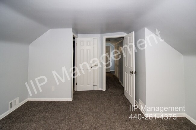 Building Photo - 4086 Hinsdale Rd