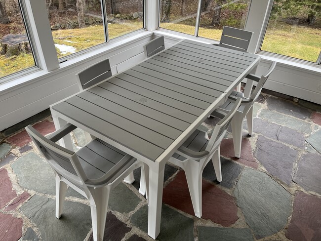 Back Screened in Porch - 29 Paddy Creek Rd