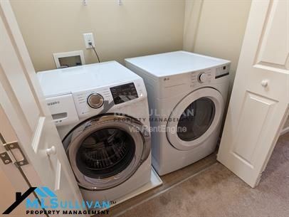 Building Photo - 100 Stratford Lakes Dr