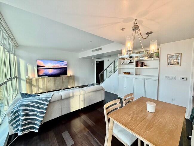 Building Photo - 1431 Pacific Hwy