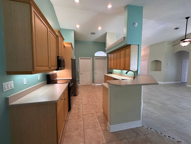 Building Photo - Ormond Lakes Opportunity