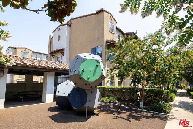 Building Photo - 1025 Star Ruby Dr