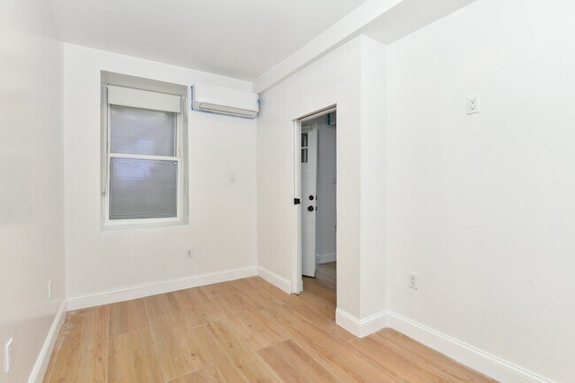 Building Photo - 1137 50th St