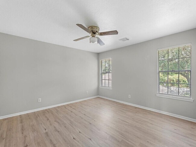 Building Photo - 1227 Lake Estates Ct