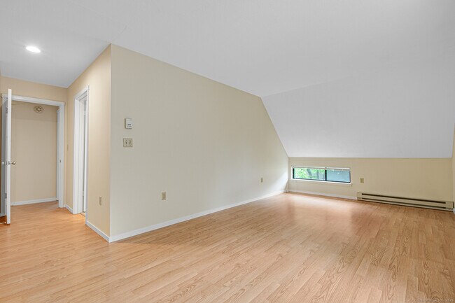 Building Photo - 101 Mallard Dr
