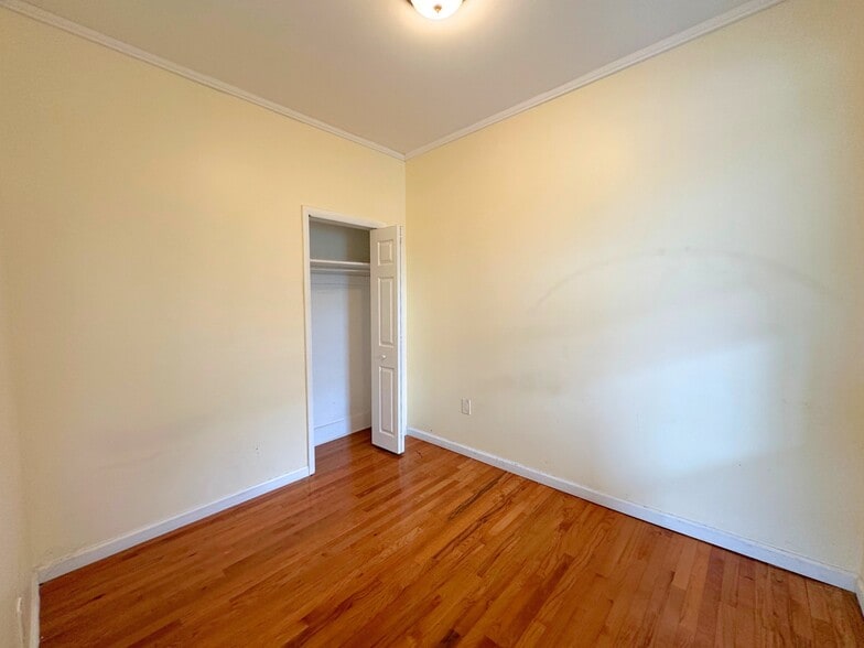 Bedroom 1 - 184 Knickerbocker Ave