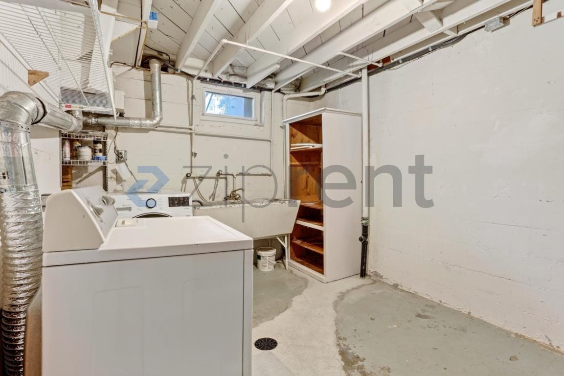 Building Photo - Unit