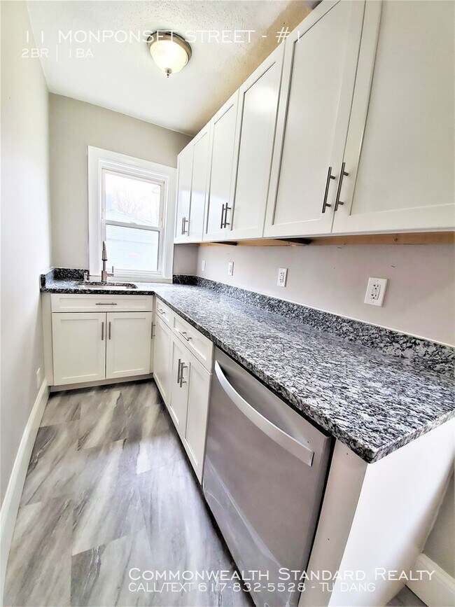 Building Photo - 11 Monponset St