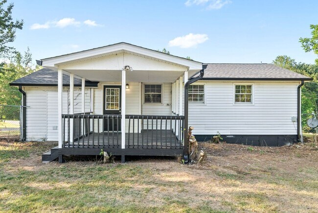 Building Photo - 3 Bedroom Home For Rent in St. Bethlehem A...