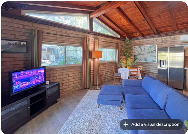 Building Photo - 5443 Aura