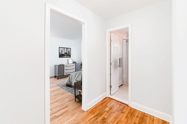 Building Photo - Forest Gardens