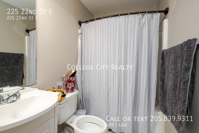 Building Photo - 225 22nd E St