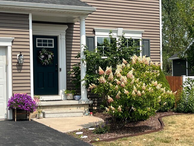 Building Photo - Beautiful 4-bedroom house in Baldwinsville