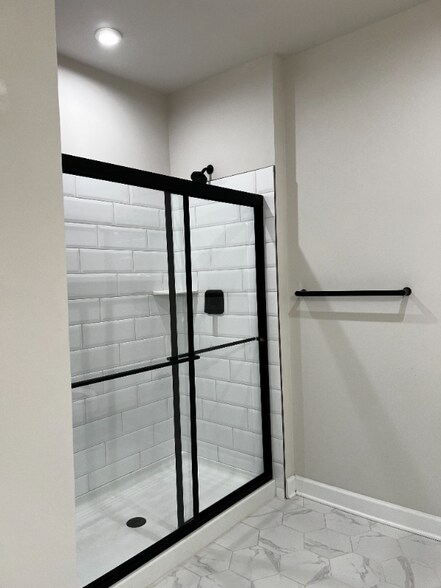 Building Photo - 3927 Fair Ridge Dr